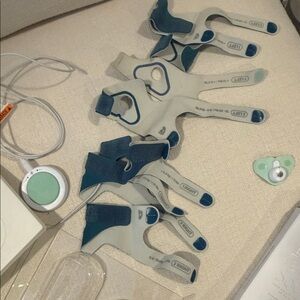 Owlet dream sock deep blue with extra socks